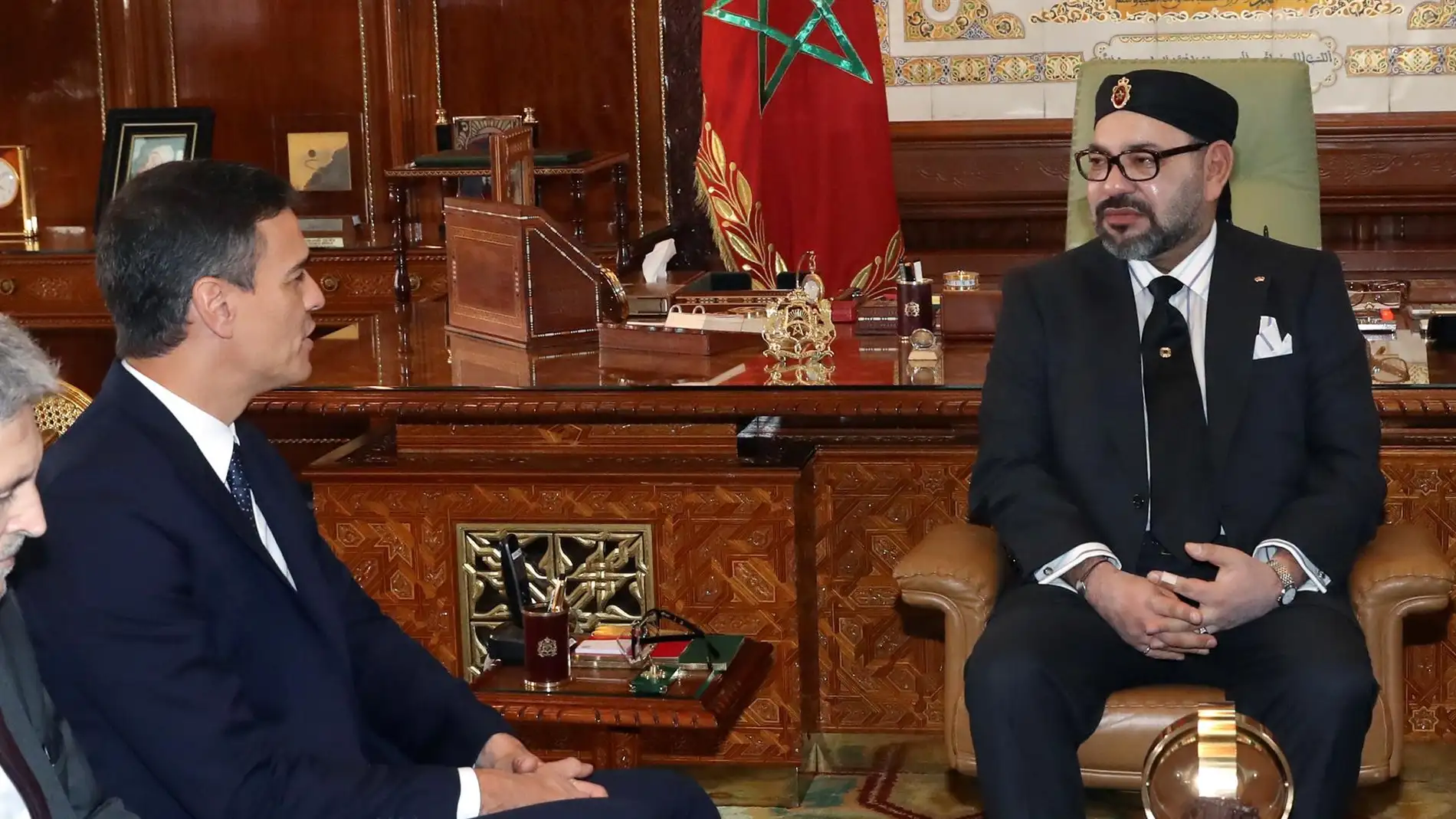 El presidente del Gobierno español, Pedro Sánchez y el rey Mohamed VI de Marruecos en Rabat en 2018.