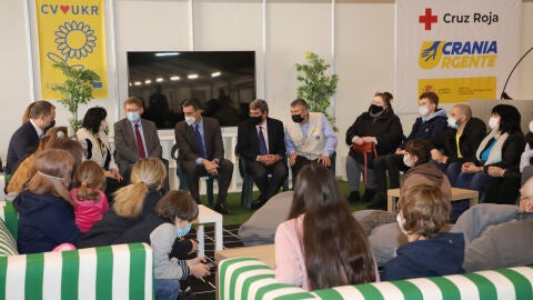 Un momento del encuentro con refugiados acogidos en Alicante Un momento del encuentro con refugiados acogidos en Alicante