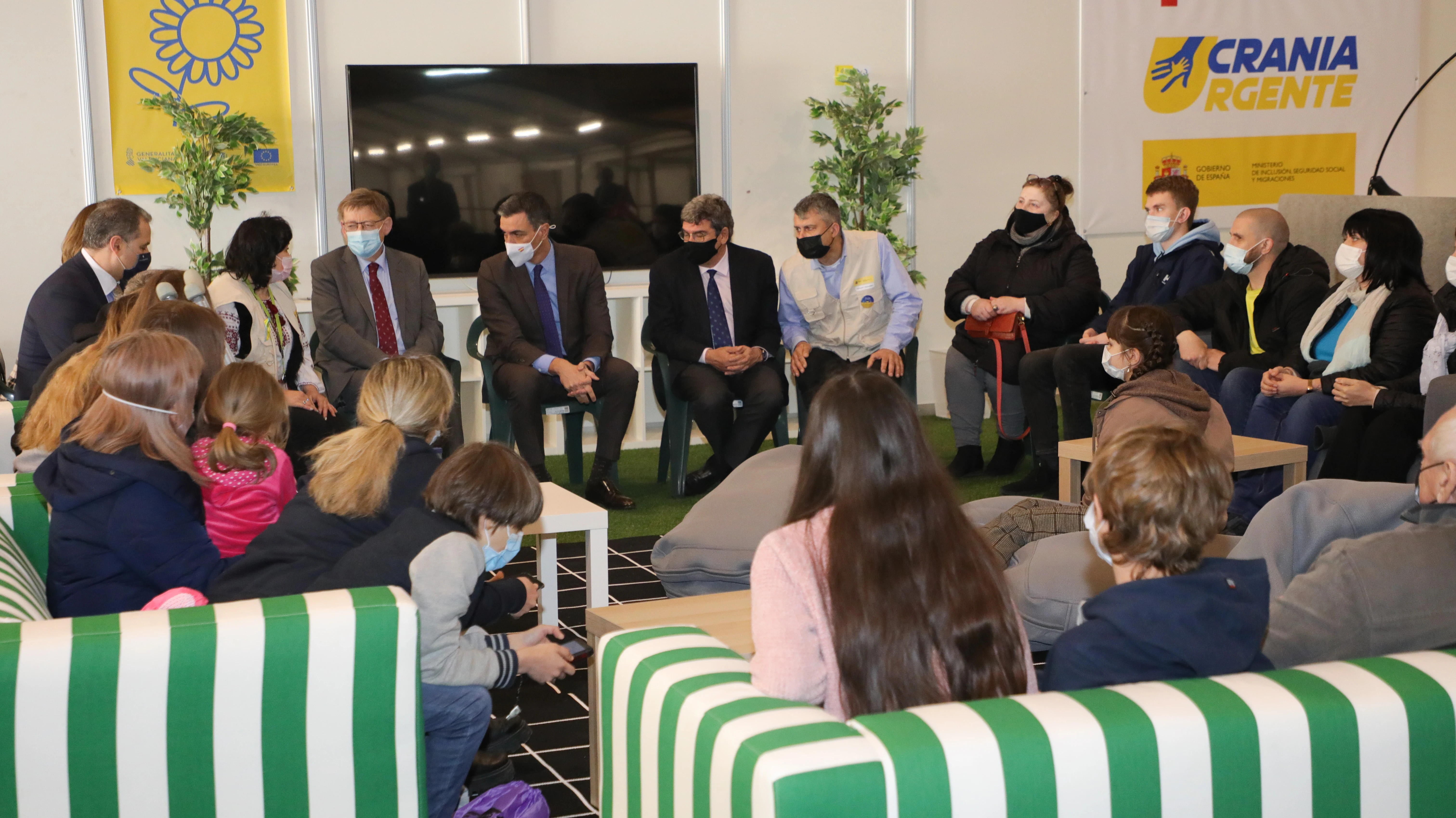 Un momento del encuentro con refugiados acogidos en Alicante Un momento del encuentro con refugiados acogidos en Alicante