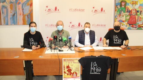 Presentaci&oacute;n de "El Hombre de la Mancha" en el Ayuntamiento de Alc&aacute;zar