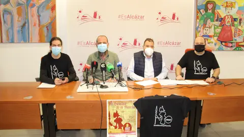 Presentación de "El Hombre de la Mancha" en el Ayuntamiento de Alcázar Presentación de "El Hombre de la Mancha" en el Ayuntamiento de Alcázar