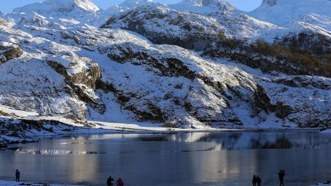 Nieve en los Picos de Europa | EFE/Jos&eacute; Luis Cereijido