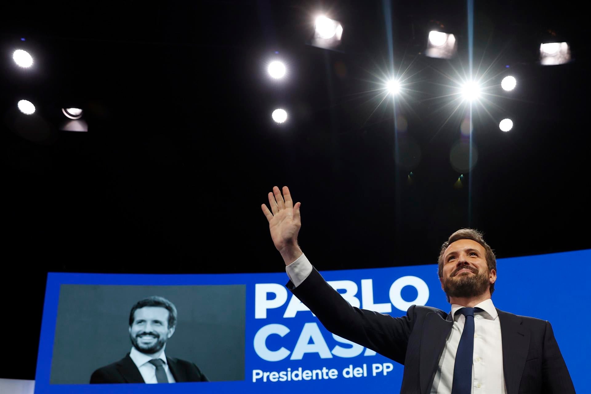 Casado anuncia que deja su escaño en el Congreso y no ocupará ningún cargo en el PP Casado anuncia que deja su escaño en el Congreso y no ocupará ningún cargo en el PP