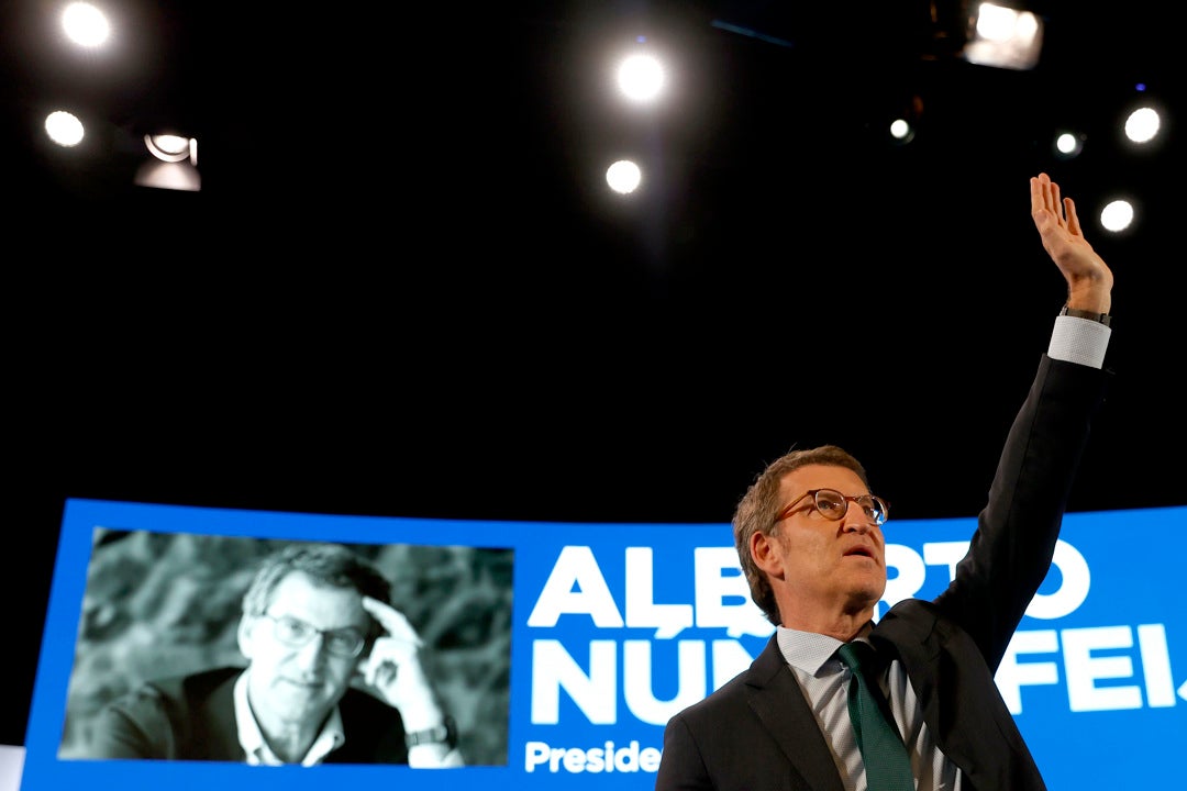 Núñez Feijóo, elegido presidente del PP con el 98,35% de los votos: "Lo importante ahora es seguir juntos" Núñez Feijóo, elegido presidente del PP con el 98,35% de los votos: "Lo importante ahora es seguir juntos"
