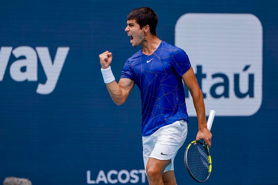 Alcaraz toca el cielo en Miami y logra su primer Masters 1000 Alcaraz toca el cielo en Miami y logra su primer Masters 1000