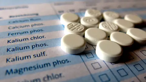 La Cara B: El lado oscuro de la farmacia Pixabay