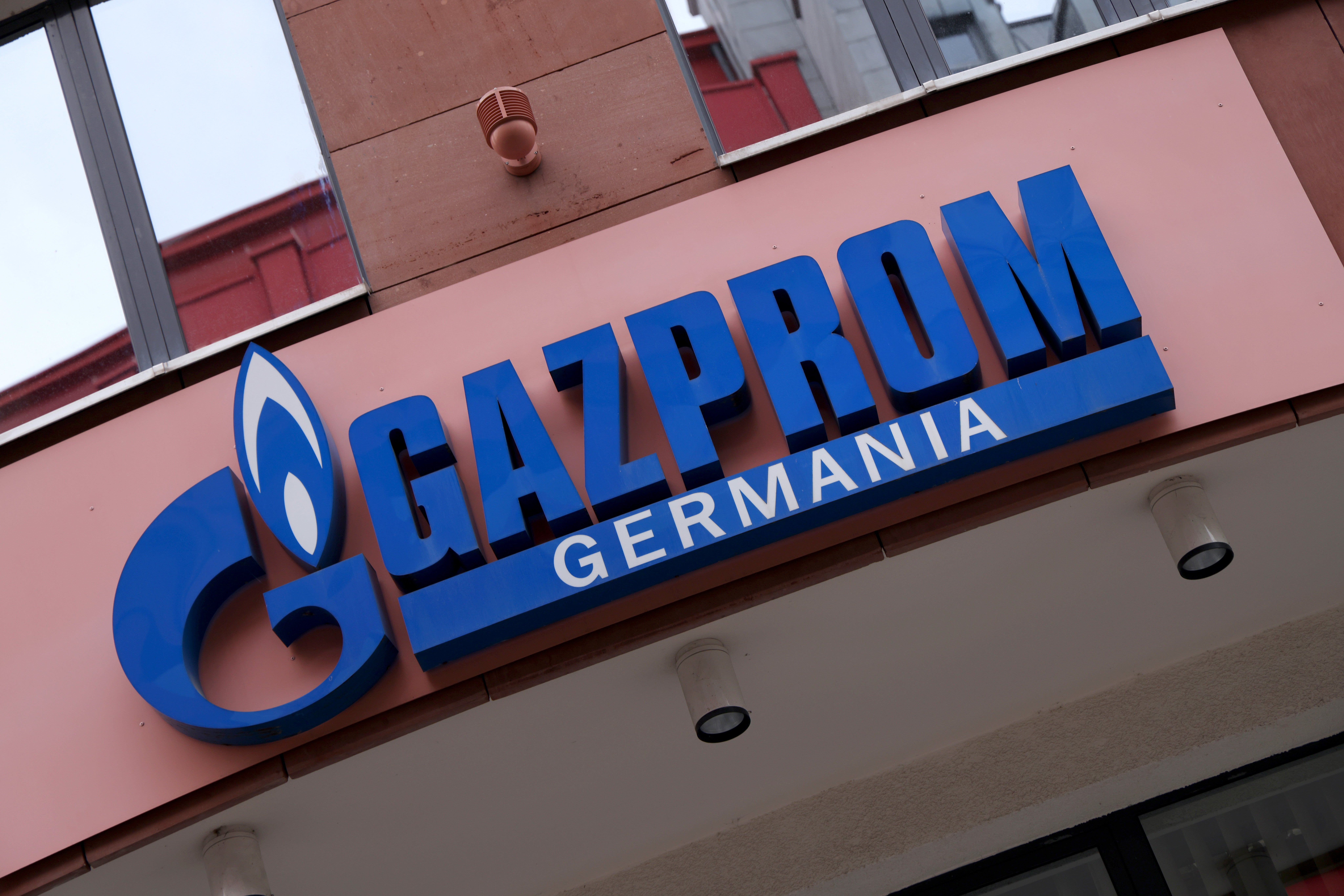 Alemania toma el control de la filial Gazprom para garantizar el suministro de gas Alemania toma el control de la filial Gazprom para garantizar el suministro de gas