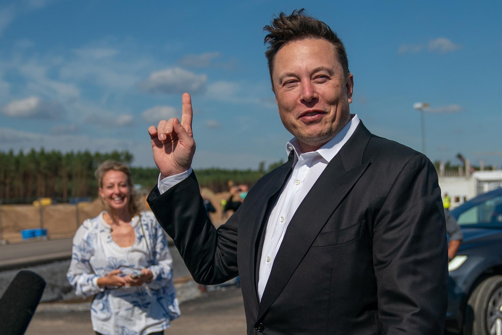 Elon Musk compra un 9% de Twitter y las acciones se disparan Elon Musk compra un 9% de Twitter y las acciones se disparan