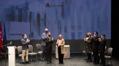 El Hospital Pr&iacute;ncipe de Asturias recibe la Medalla de Oro de la ciudad de Alcal&aacute; de Henares como reconocimiento a su labor durante la pandemia