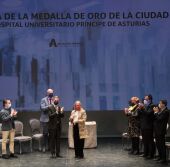 El Hospital Príncipe de Asturias recibe la Medalla de Oro de la ciudad de Alcalá de Henares como reconocimiento a su labor durante la pandemia