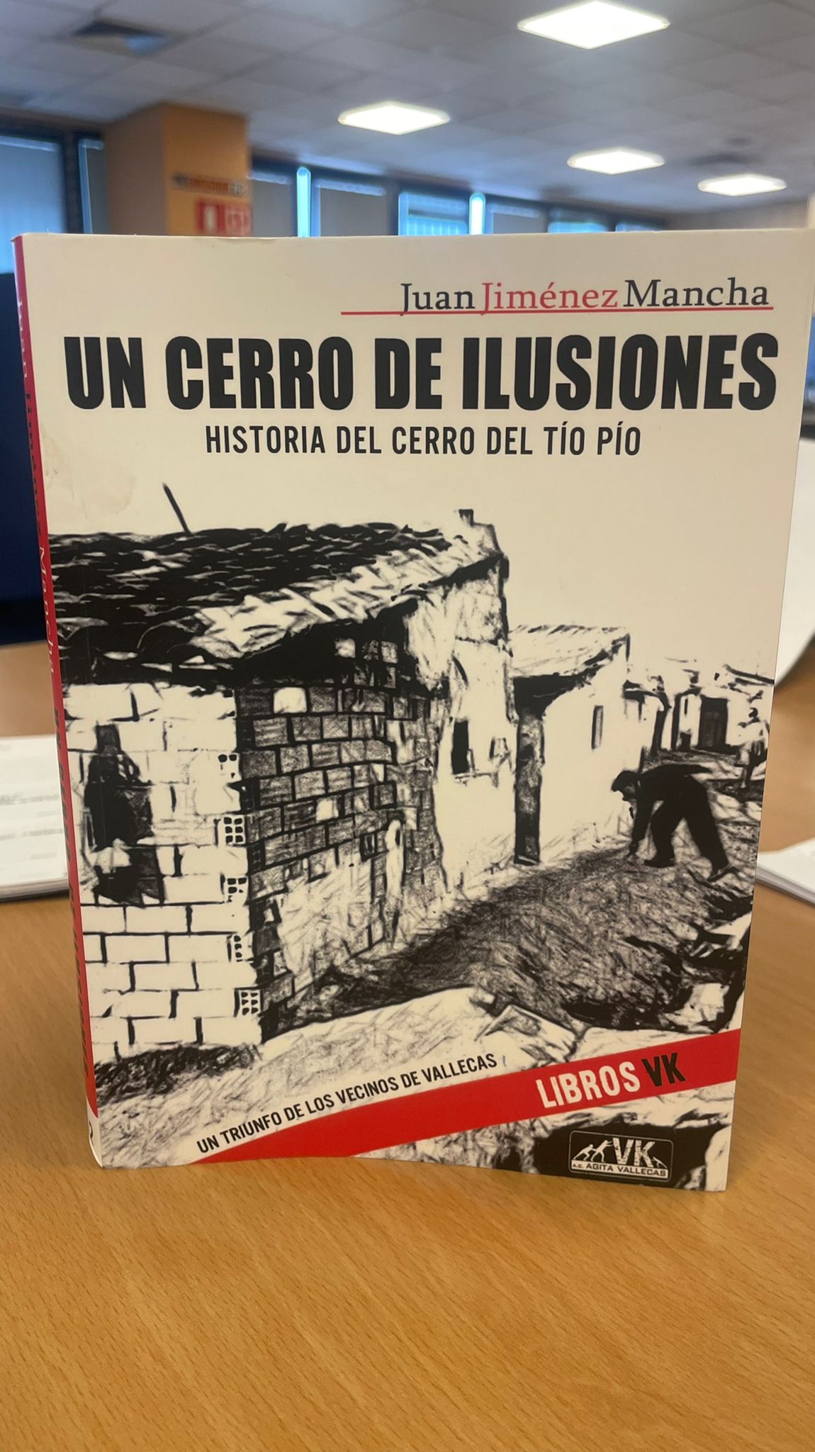 David del Cura entrevista a Juan Jiménez, autor de "Un cerro de ilusiones" David del Cura entrevista a Juan Jiménez, autor de "Un cerro de ilusiones"
