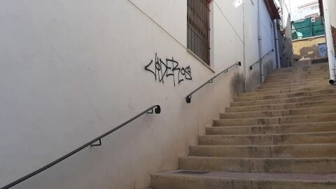 Una de las pintadas aparecidas en Petrer. Una de las pintadas aparecidas en Petrer.