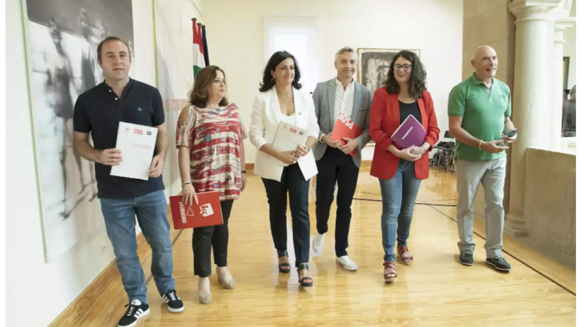 Firma pacto de gobierno PSOE-Podemos La Rioja