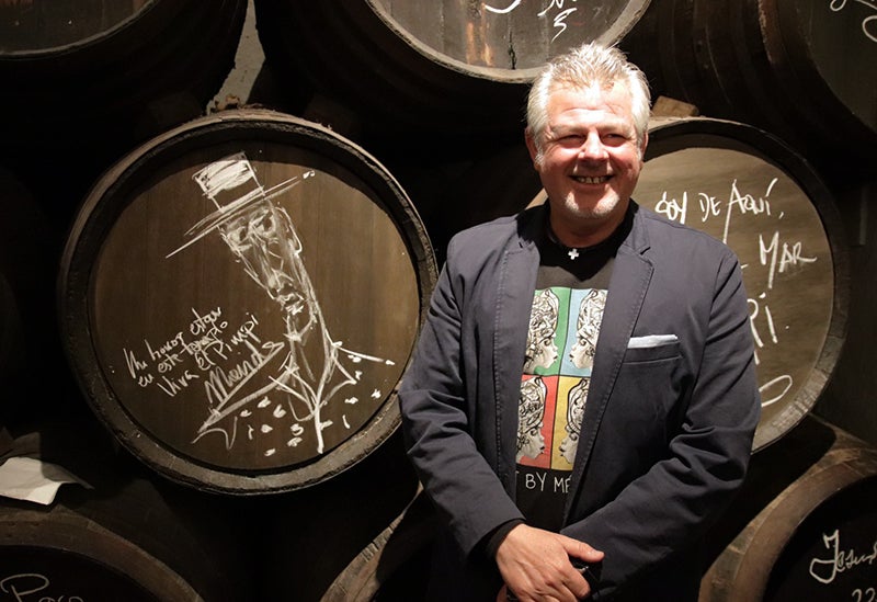 El pintor Andrés Mérida recibe un homenaje en El Pimpi El pintor Andrés Mérida recibe un homenaje en El Pimpi