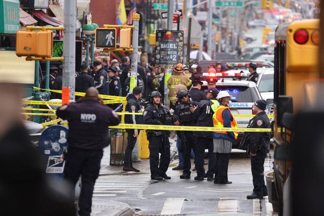 Un tiroteo en el metro de Nueva York deja varios heridos Un tiroteo en el metro de Nueva York deja varios heridos