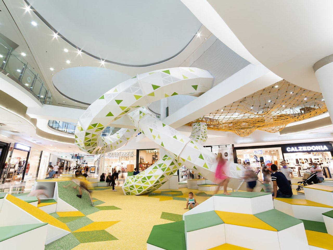 El CC L'Aljub inaugura el parque de aventuras interior más grande de la provincia de Alicante El CC L'Aljub inaugura el parque de aventuras interior más grande de la provincia de Alicante