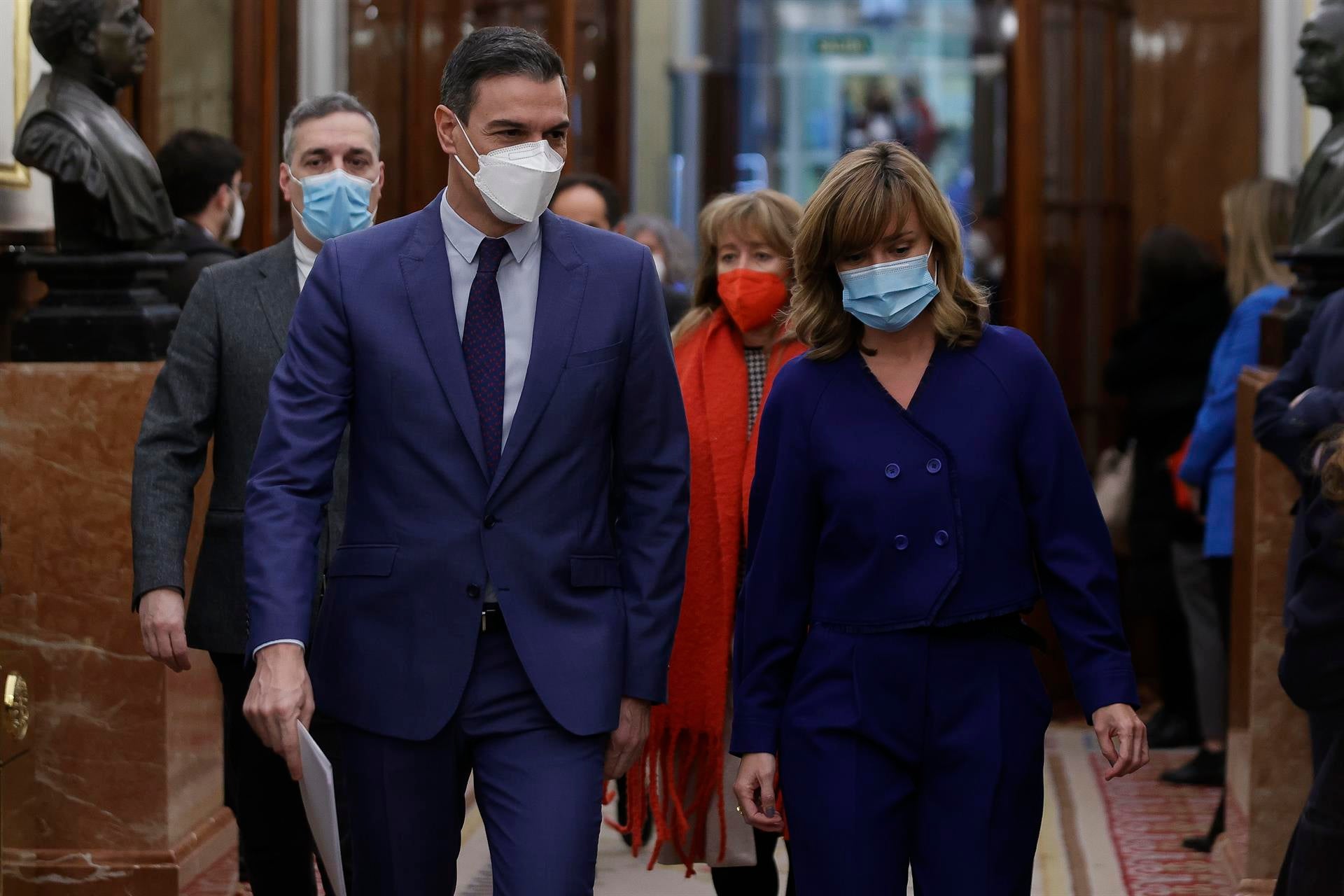 El Gobierno aprueba el decreto por el que los docentes interinos podrán ocupar plaza pública sin opositar El Gobierno aprueba el decreto por el que los docentes interinos podrán ocupar plaza pública sin opositar