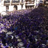 La Plaza de España de Calanda durante la Rompida de la Hora