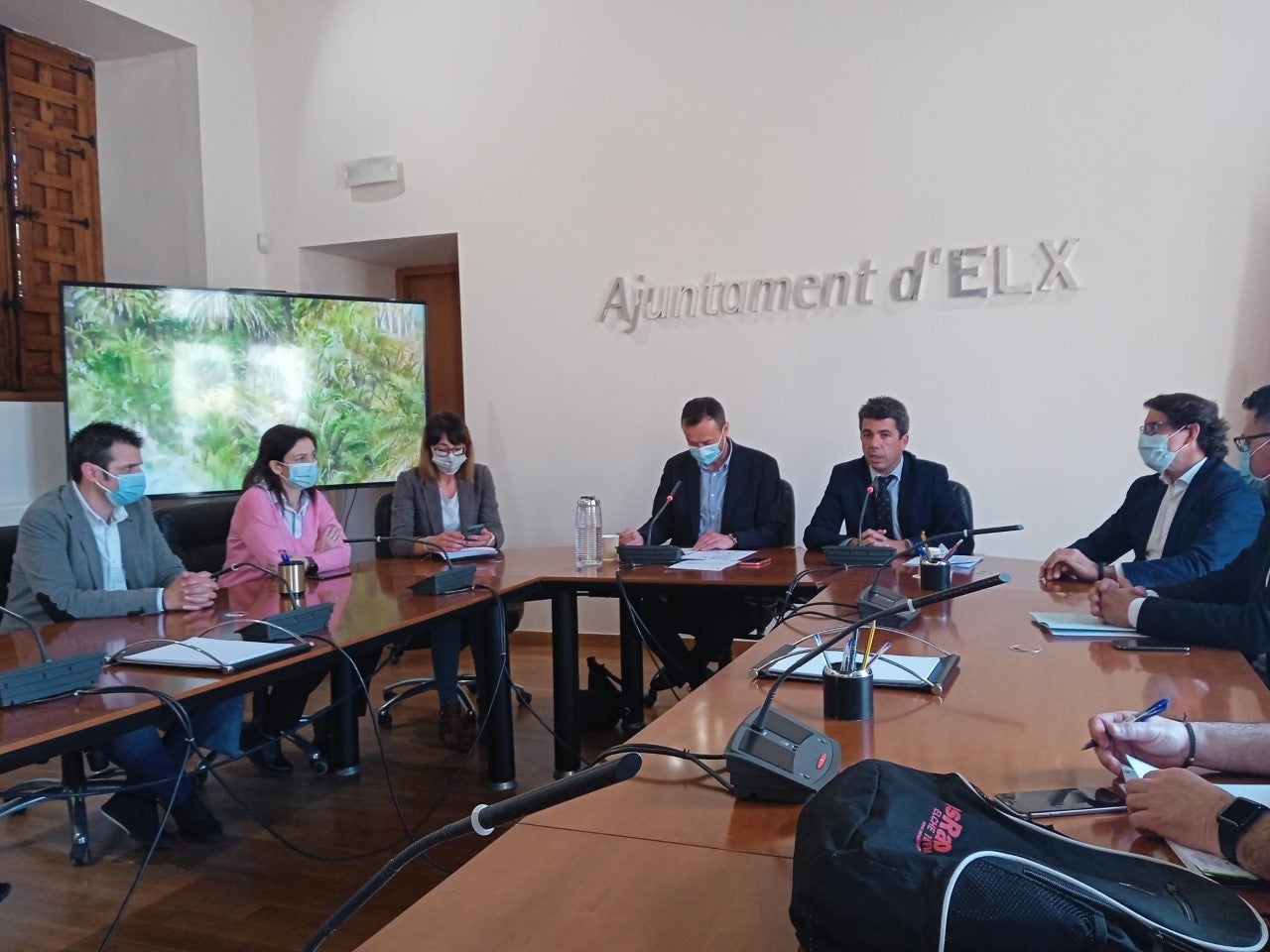 El Ayuntamiento de Elche y la Diputación de Alicante confían en disponer del terreno para el nuevo palacio de congresos antes de finales de año El Ayuntamiento de Elche y la Diputación de Alicante confían en disponer del terreno para el nuevo palacio de congresos antes de finales de año