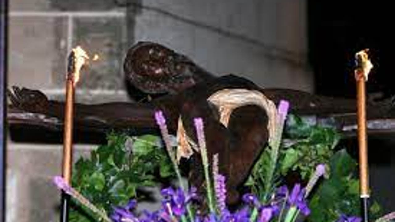 El Cristo Negro de Cáceres, el Cristo de las Tres Caídas de Mérida y el Descendimiento de El Cristo Negro de Cáceres, el Cristo de las Tres Caídas de Mérida y el Descendimiento de
