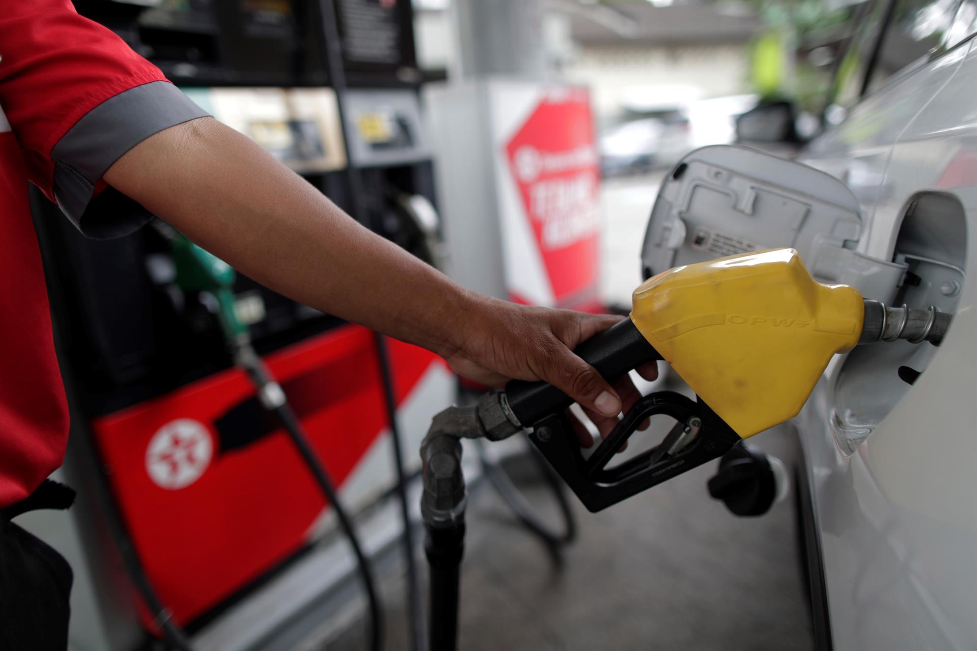 350 gasolineras cerradas por el descuento de 20 céntimos por litro 350 gasolineras cerradas por el descuento de 20 céntimos por litro