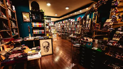 Librería 'El Tiempo Perdido' en pleno centro de Granada Librería 'El Tiempo Perdido' en pleno centro de Granada
