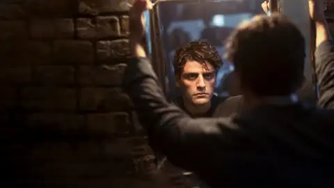 Fotograma de la serie de Marvel 'Caballero Luna', protagonizada por Oscar Isaac Fotograma de la serie de Marvel 'Caballero Luna', protagonizada por Oscar Isaac