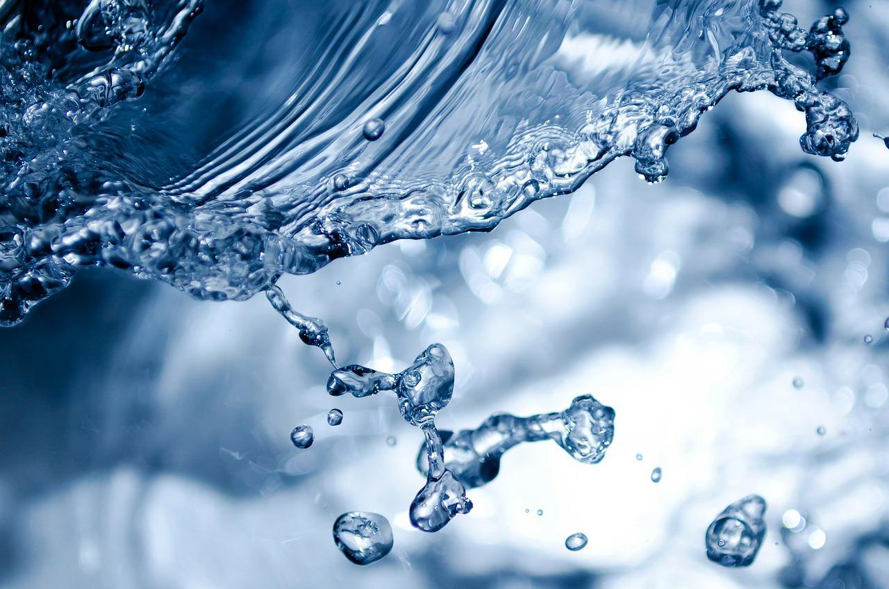 Abigail Beck, alérgica al agua: "Cuando llueve me duele mucho, siento como si fuera ácido" Abigail Beck, alérgica al agua: "Cuando llueve me duele mucho, siento como si fuera ácido"