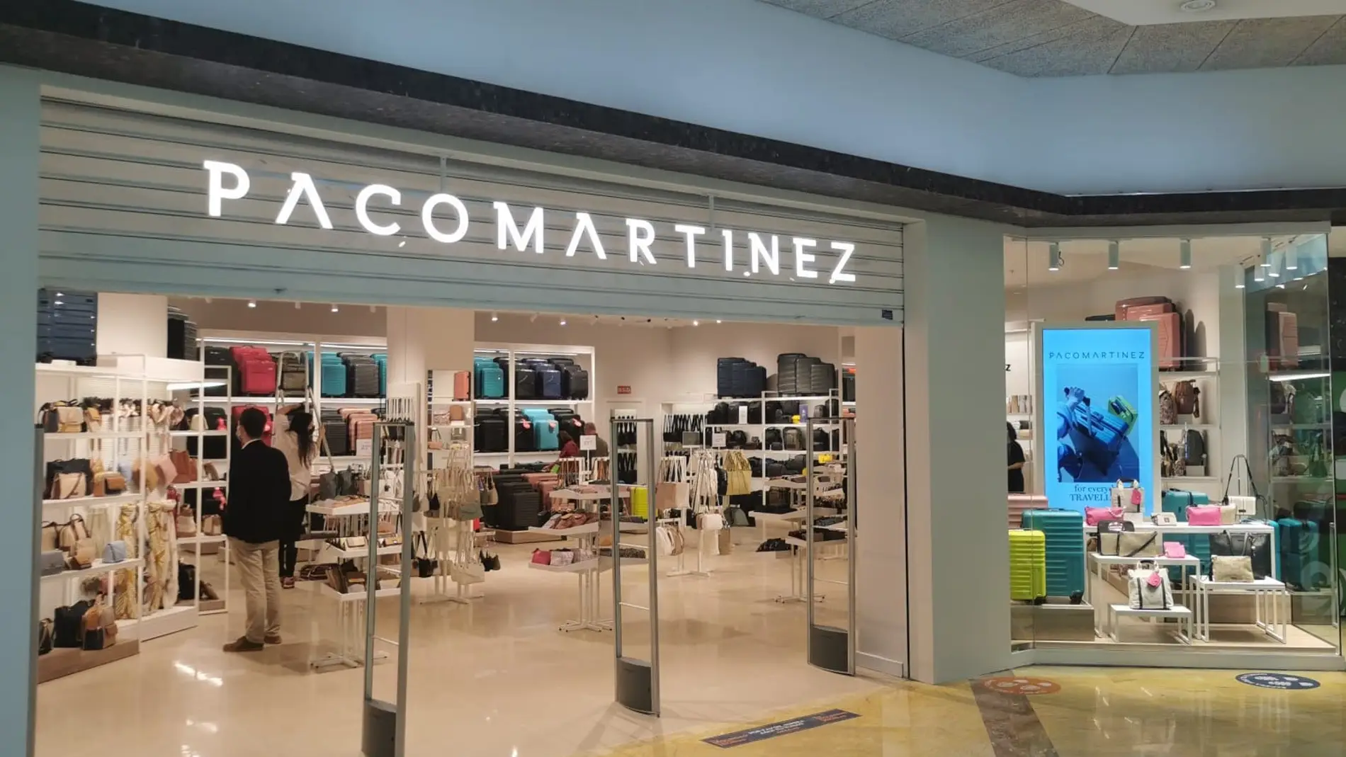 El centro comercial Rosaleda celebra apertura la tienda Paco Martínez con un sorteo | Onda Cero Radio