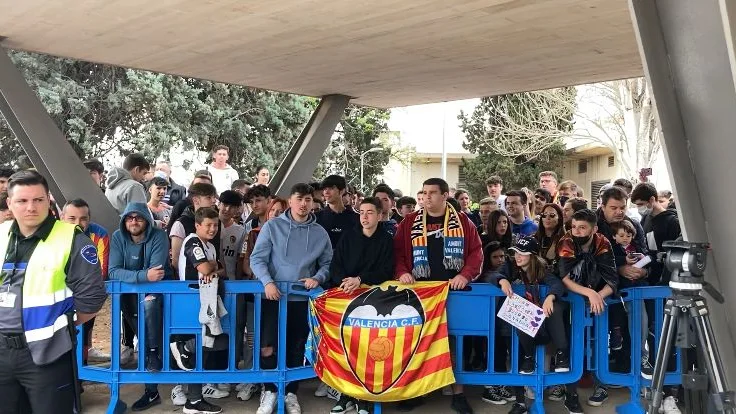 Aficionados valencianistas en Manises Aficionados valencianistas en Manises