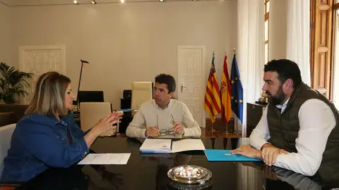 De izquierda a derecha Nuria Montes, Carlos Mazón y José Mancebo De izquierda a derecha Nuria Montes, Carlos Mazón y José Mancebo