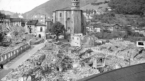Bombardeo de Eibar Bombardeo de Eibar