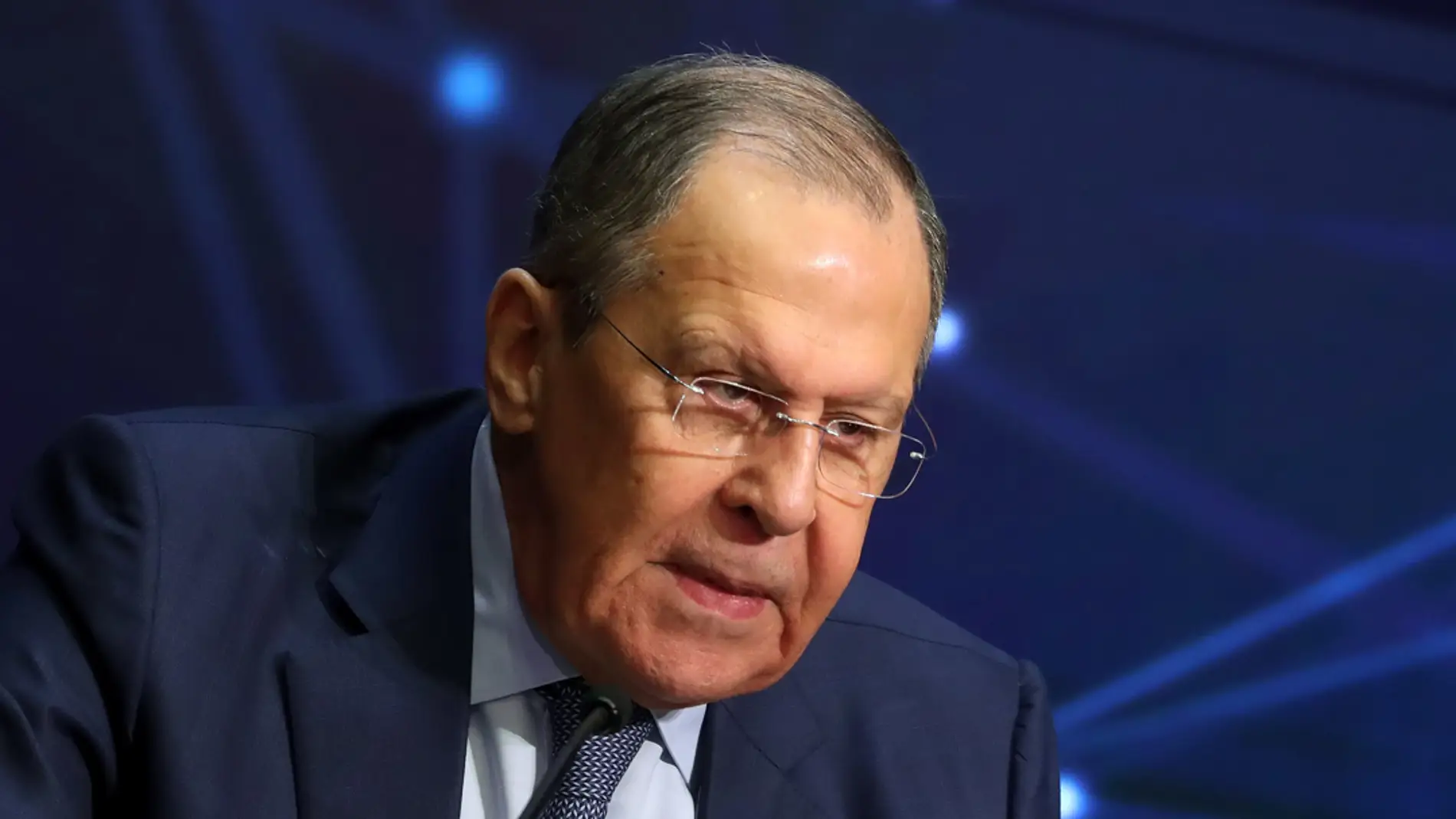 El ministro de Exteriores ruso alerta de que el peligro de una guerra nuclear "es real"/ EFE/EPA/MAXIM SHIPENKOV