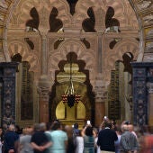 Turistas en la Mezquita- Catedral de Córdoba