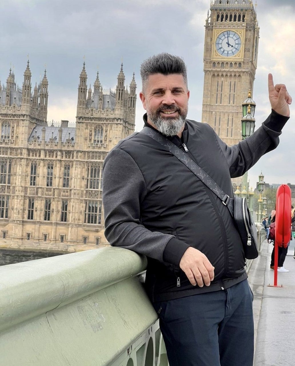 El Elche negocia lazos de unión con el Liverpool El Elche negocia lazos de unión con el Liverpool