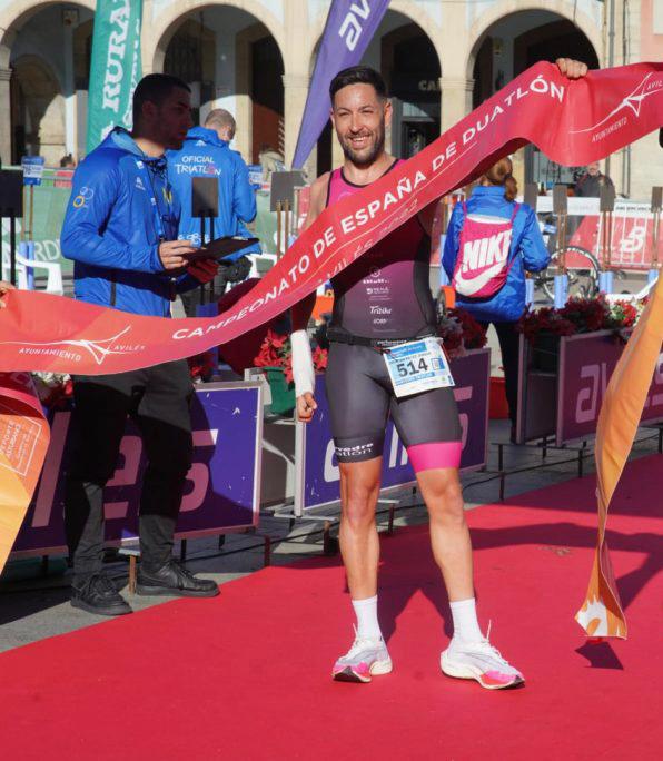 Christian Pérez, atleta del Morvedre Triatlón, campeón de España de Duatlón Sprint PTS5 en Avilés. Christian Pérez, atleta del Morvedre Triatlón, campeón de España de Duatlón Sprint PTS5 en Avilés.