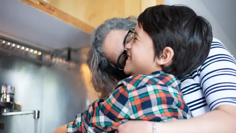 Abuelos o nietos, ¿quién ganaría en una competición de reciclaje?  Abuelos o nietos, ¿quién ganaría en una competición de reciclaje?