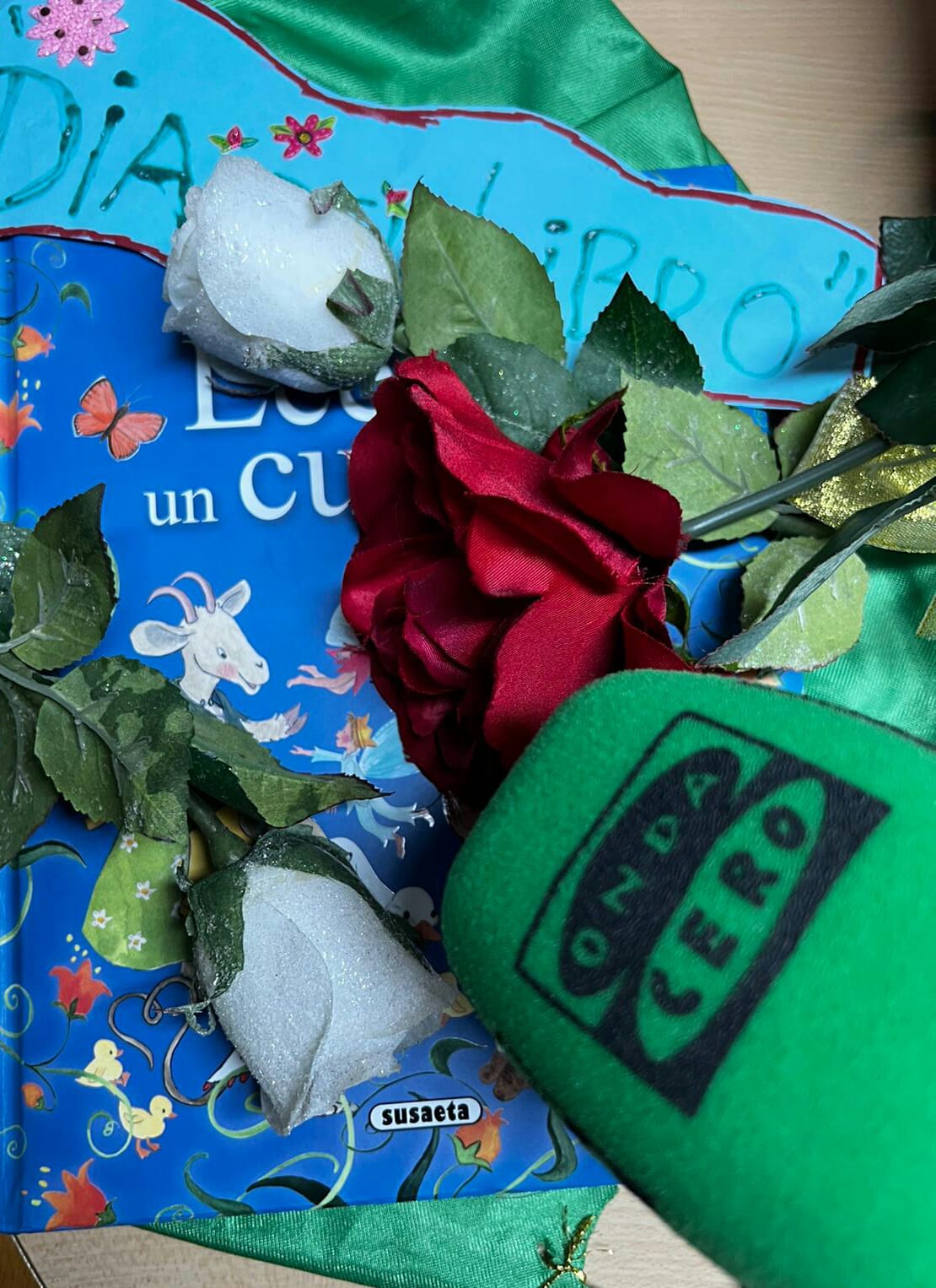 Mar de Ilusiones. Educar con Lucía Jiménez Mar de Ilusiones. Educar con Lucía Jiménez