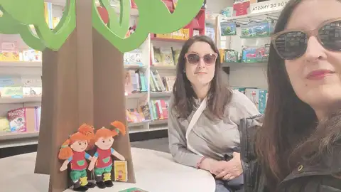 María y Laura Lara. María y Laura Lara.