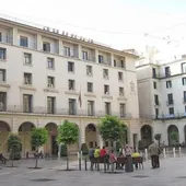 La Audiencia Provincial de Alicante. La Audiencia Provincial de Alicante.