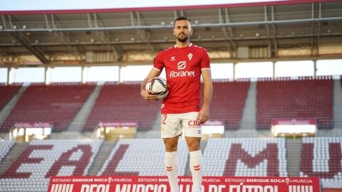 Alberto López, lateral del Real Murcia