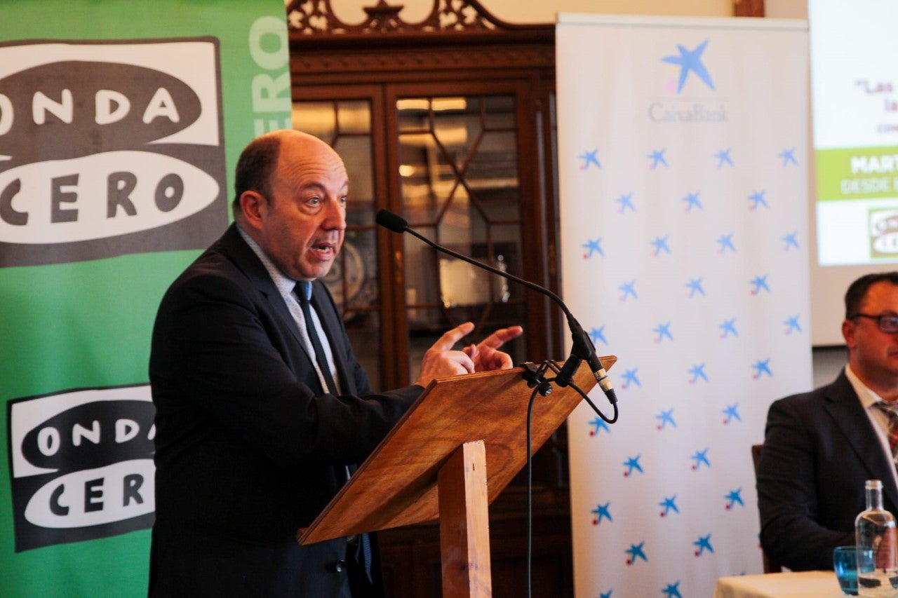 El economista Gonzalo Bernardos destaca la importancia del turismo para la recuperación de Menorca El economista Gonzalo Bernardos destaca la importancia del turismo para la recuperación de Menorca