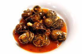 Caracoles y perretxikos, los clásicos de San Prudencio, vuelven a las mesas de los alaveses Caracoles y perretxikos, los clásicos de San Prudencio, vuelven a las mesas de los alaveses