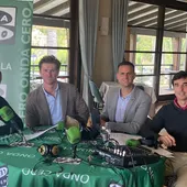Julio Rodríguez acompañado de sus invitados en el 'Más de Uno Marbella' de este miércoles Julio Rodríguez acompañado de sus invitados en el 'Más de Uno Marbella' de este miércoles