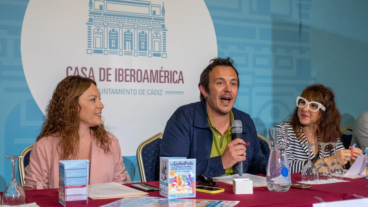 Lorena Garrón, José María González y Monte Mures