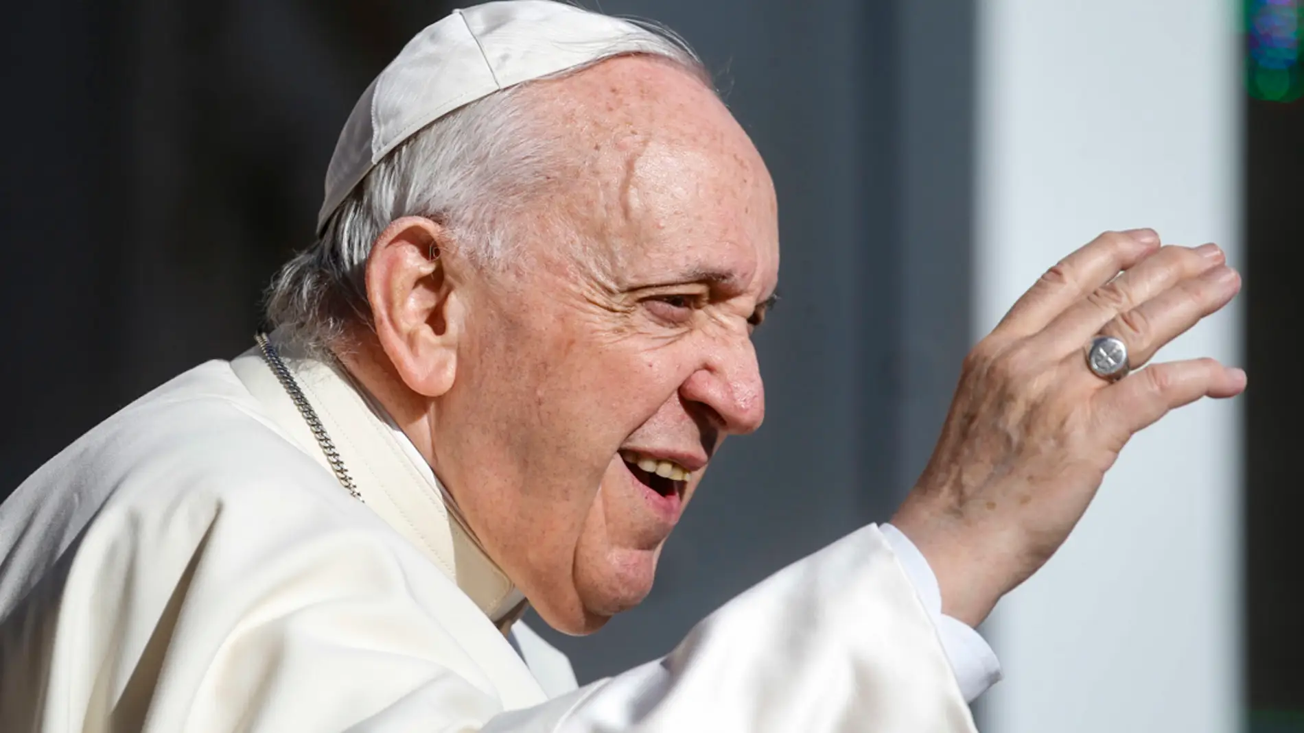 El papa pide que se trate mejor a suegras, pero que ellas no critiquen/ EFE/EPA/FABIO FRUSTACI
