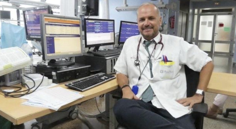 Abel Novoa: "Nos prohibieron cualquier intervención sanitaria en residencias que no tuviese que ver con Covid" Abel Novoa: "Nos prohibieron cualquier intervención sanitaria en residencias que no tuviese que ver con Covid"