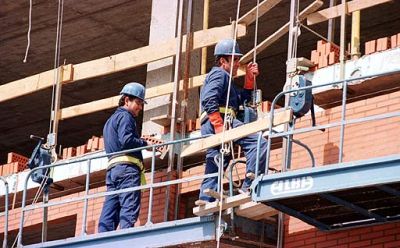 La crisis energética arrastra a 1800 castellonenses al paro La crisis energética arrastra a 1800 castellonenses al paro