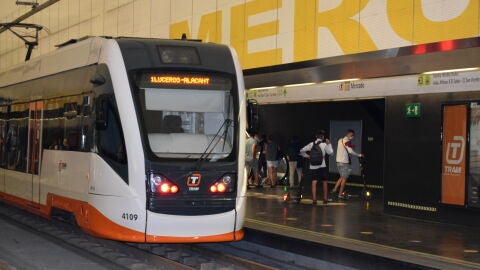 TRAM ALICANTE - Estación de Mercado en Alicante 