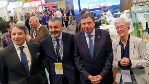 El consejero Alejandro Calvo en el Sal&oacute;n Gourmets